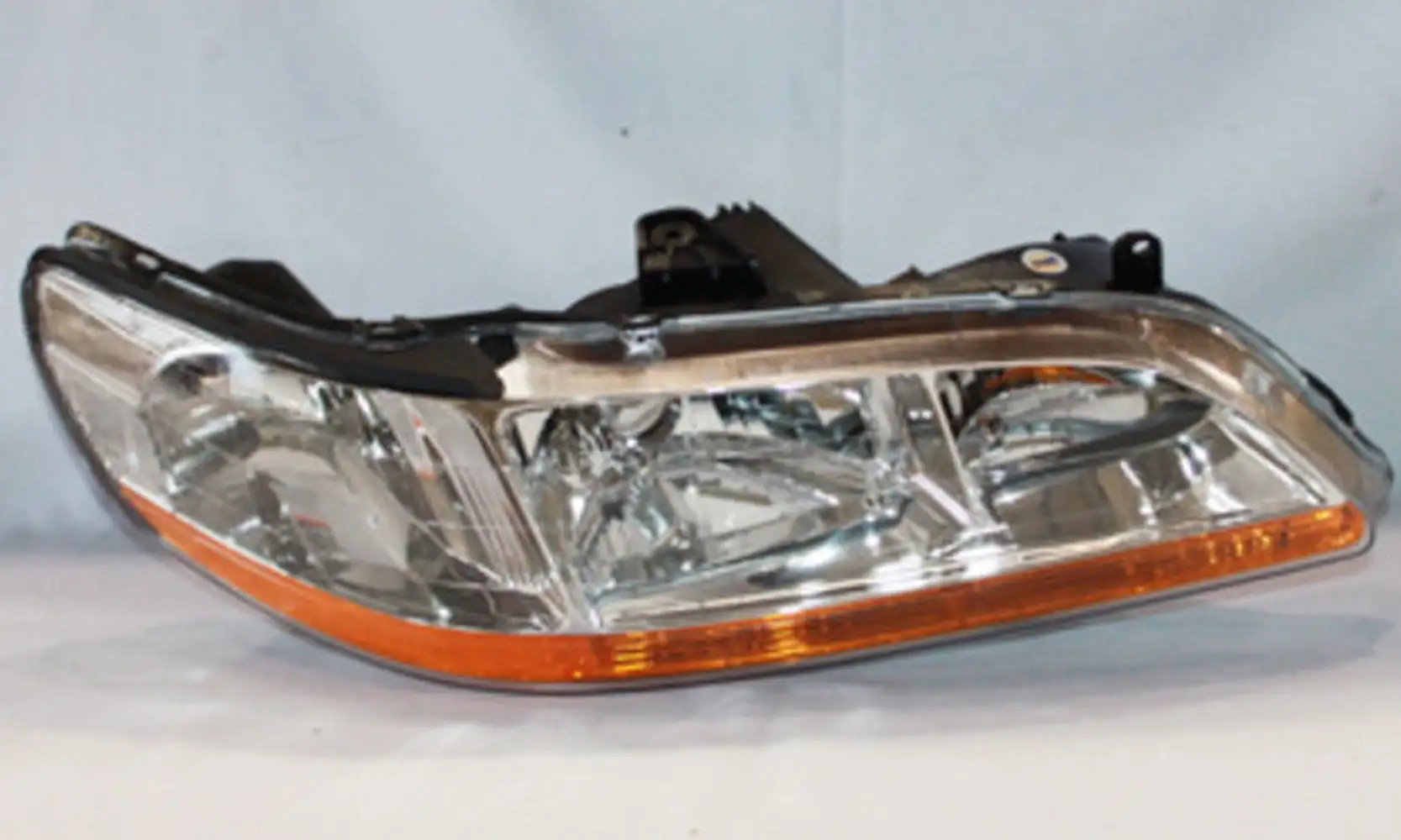 Headlight Assembly Fits 2002 Honda Accord