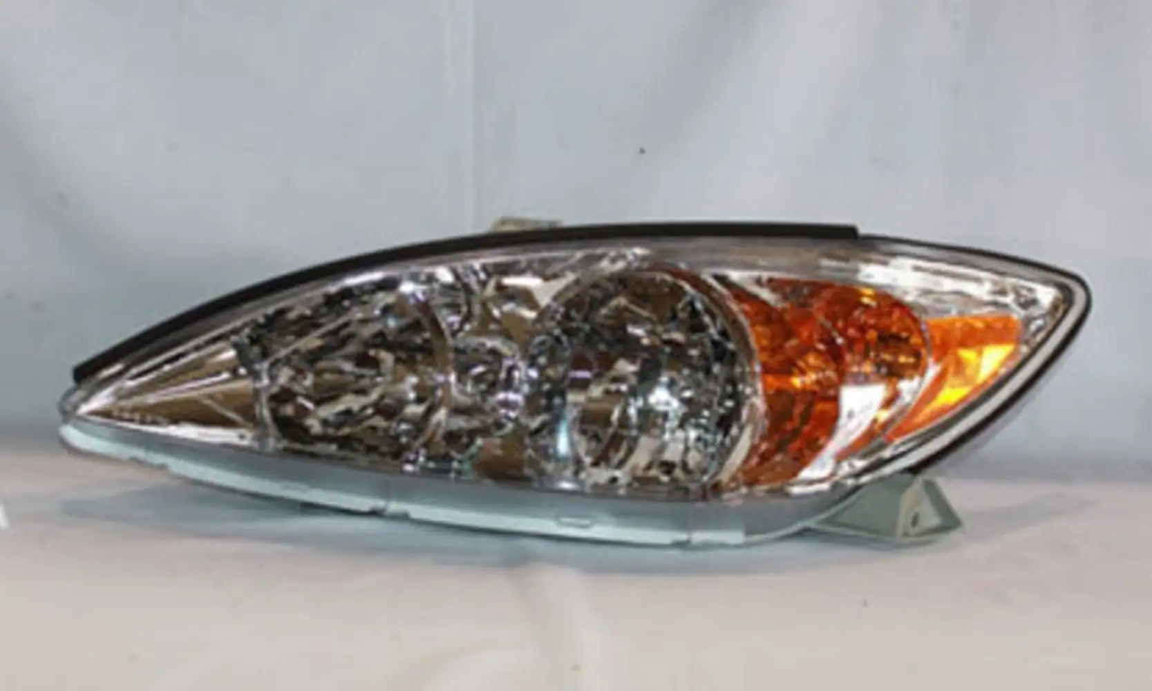 Headlight Assembly Fits 2003 Toyota Camry