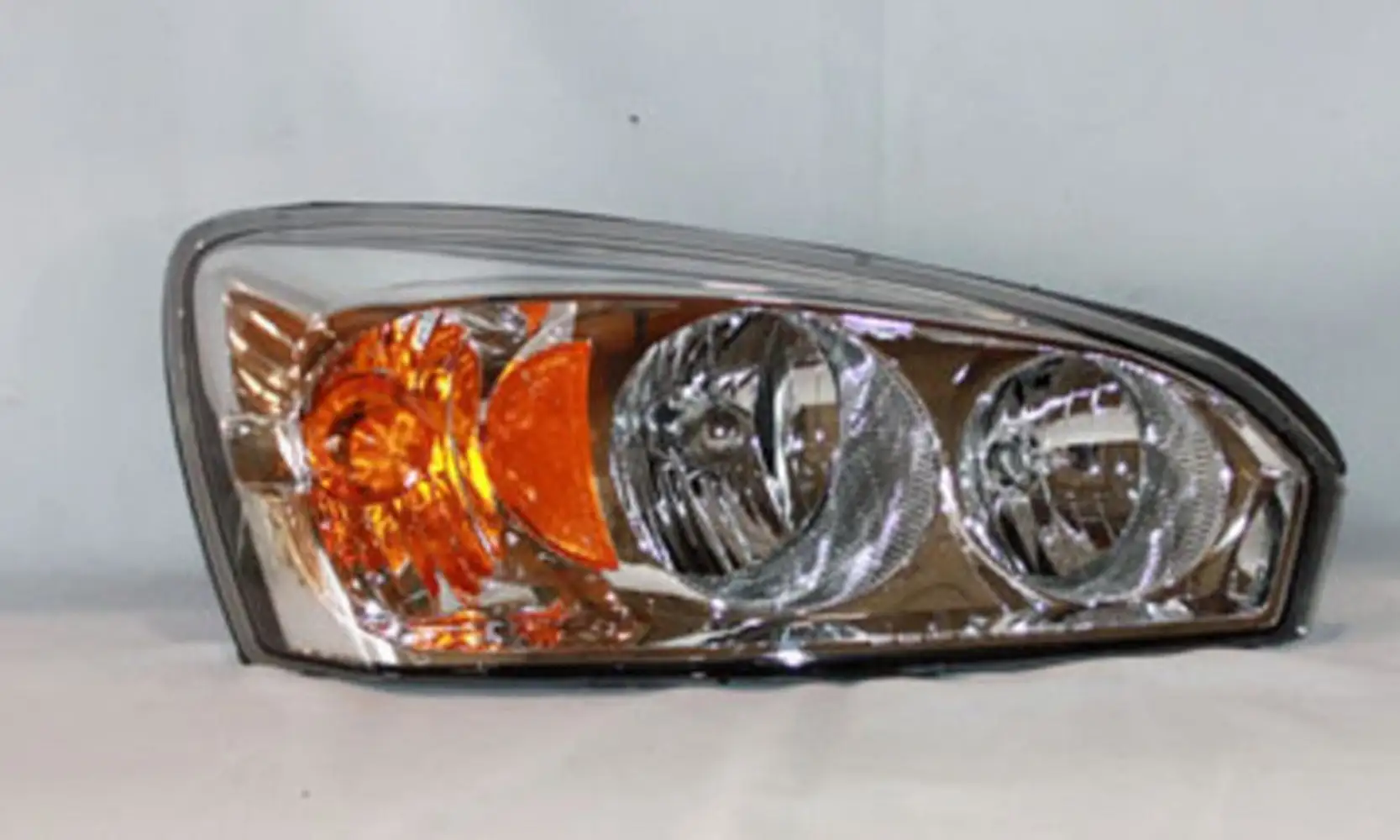 Headlight Assembly Fits 2006 Chevrolet Malibu