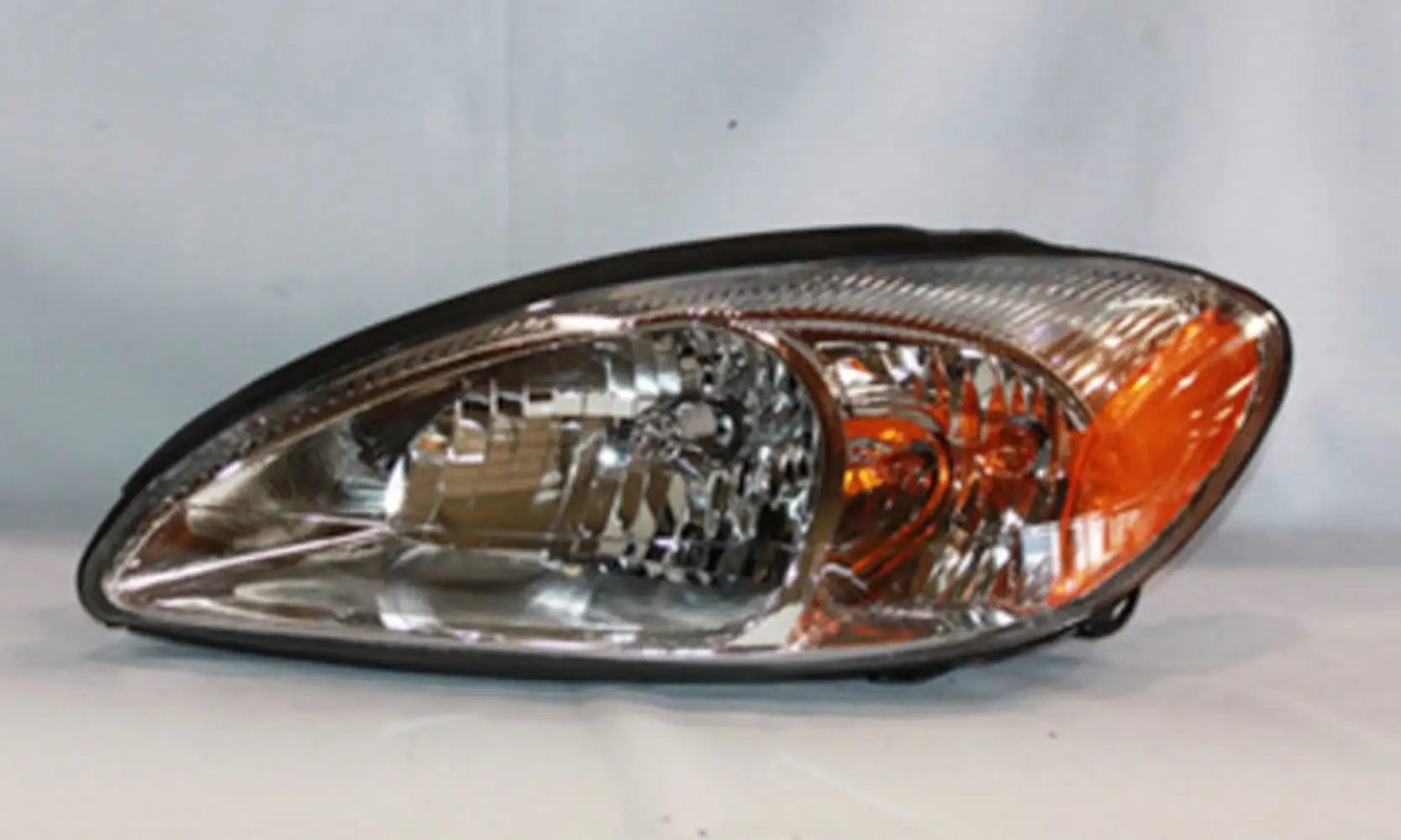 Headlight Assembly Fits 2007 Ford Taurus