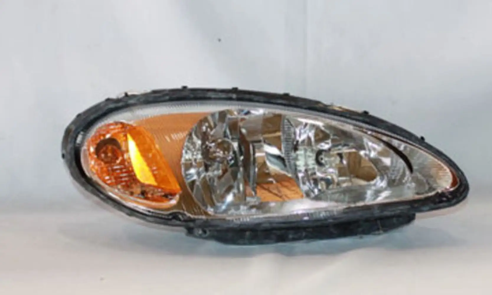 Headlight Assembly Fits select: 2001-2005 CHRYSLER PT CRUISER