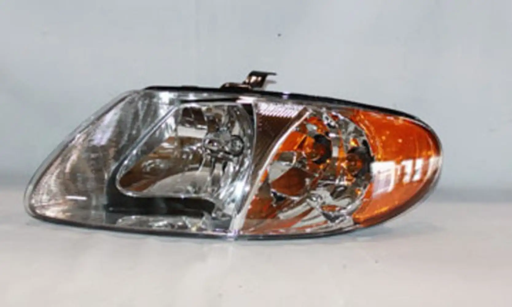 Headlight Assembly Fits select: 2001-2007 DODGE GRAND CARAVAN. 2001-2007 CHRYSLER TOWN & COUNTRY