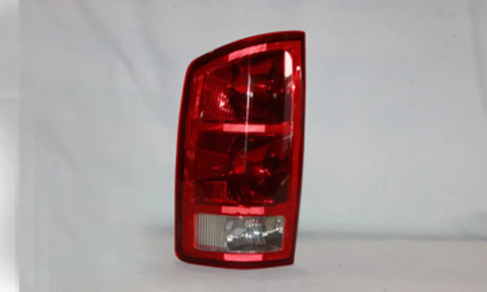 Parking Light Fits select: 2003-2006 CHEVROLET SILVERADO. 2002-2006 CHEVROLET AVALANCHE