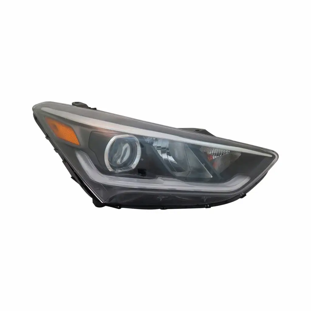 for 2017 to 2018 Hyundai Santa Fe Right Passenger RH Headlamp Assembly . Halogen